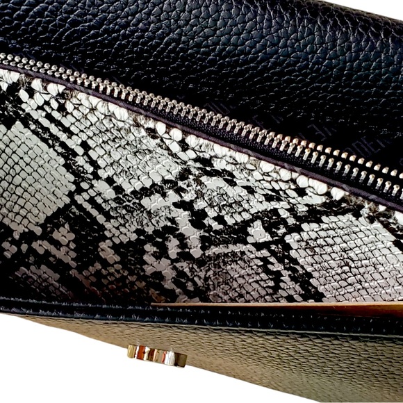 Steve Madden Clutch With Crossbody chain. NWT - Picture 3 of 10